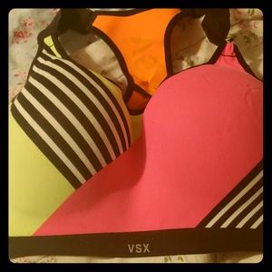 Neon sports bra victoria secret (high support)
